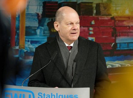 Olaf Scholz besucht _ Wilhelms Hütte