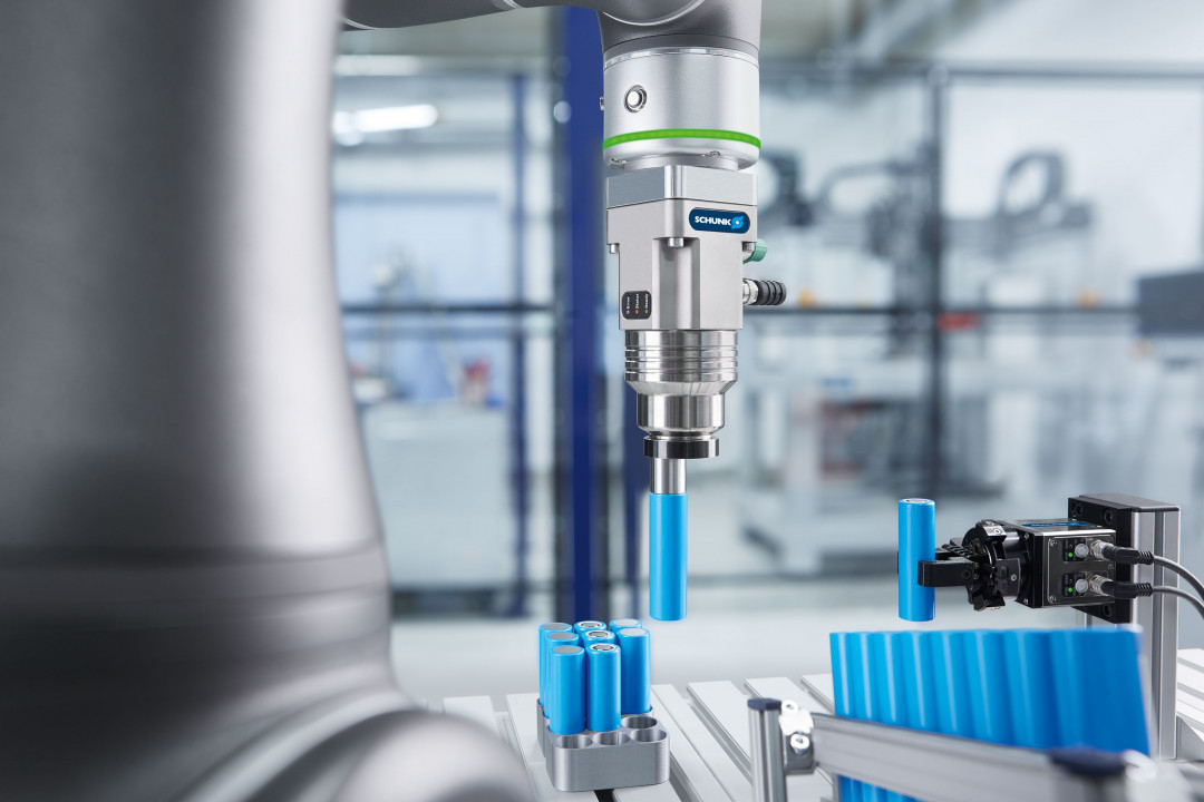 Der Elektro-Permanentmagnetgreifer EMH kommt zur automatica in neuen Varianten. - © SCHUNK Der Elektro-Permanentmagnetgreifer EMH kommt zur automatica in neuen Varianten. - © SCHUNK