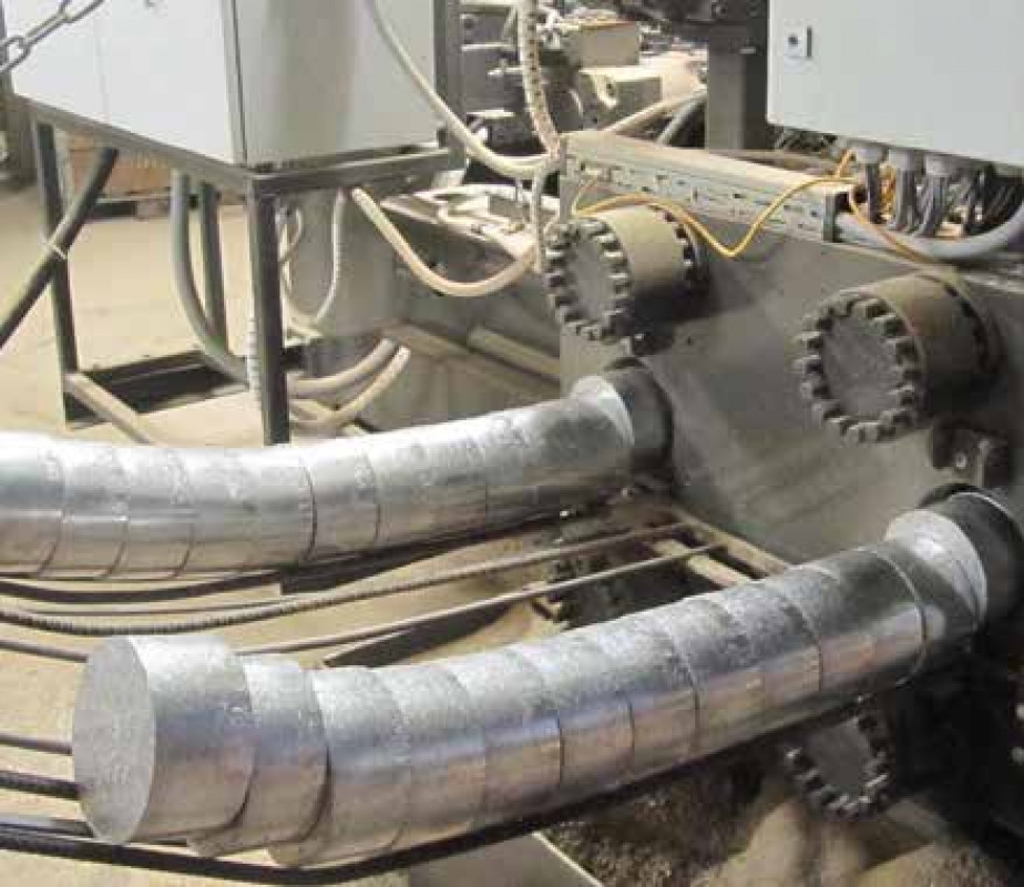 Das Brikettieren verbessert die Rohstoffausbeute beim Einschmelzen von Metallen. - © RUF Das Brikettieren verbessert die Rohstoffausbeute beim Einschmelzen von Metallen. - © RUF