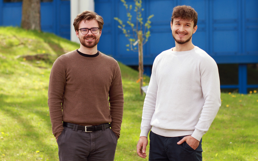 Crateflow, das sind Marcus Heidt (links im Bild) und Daniel Antonatus (rechts). Sie bringen Expertise in Data Science, Betriebswirtschaft und Softwareentwicklung ins Gründungsvorhaben ein. - © Thomas Koziel Crateflow, das sind Marcus Heidt (links im Bild) und Daniel Antonatus (rechts). Sie bringen Expertise in Data Science, Betriebswirtschaft und Softwareentwicklung ins Gründungsvorhaben ein. - © Thomas Koziel
