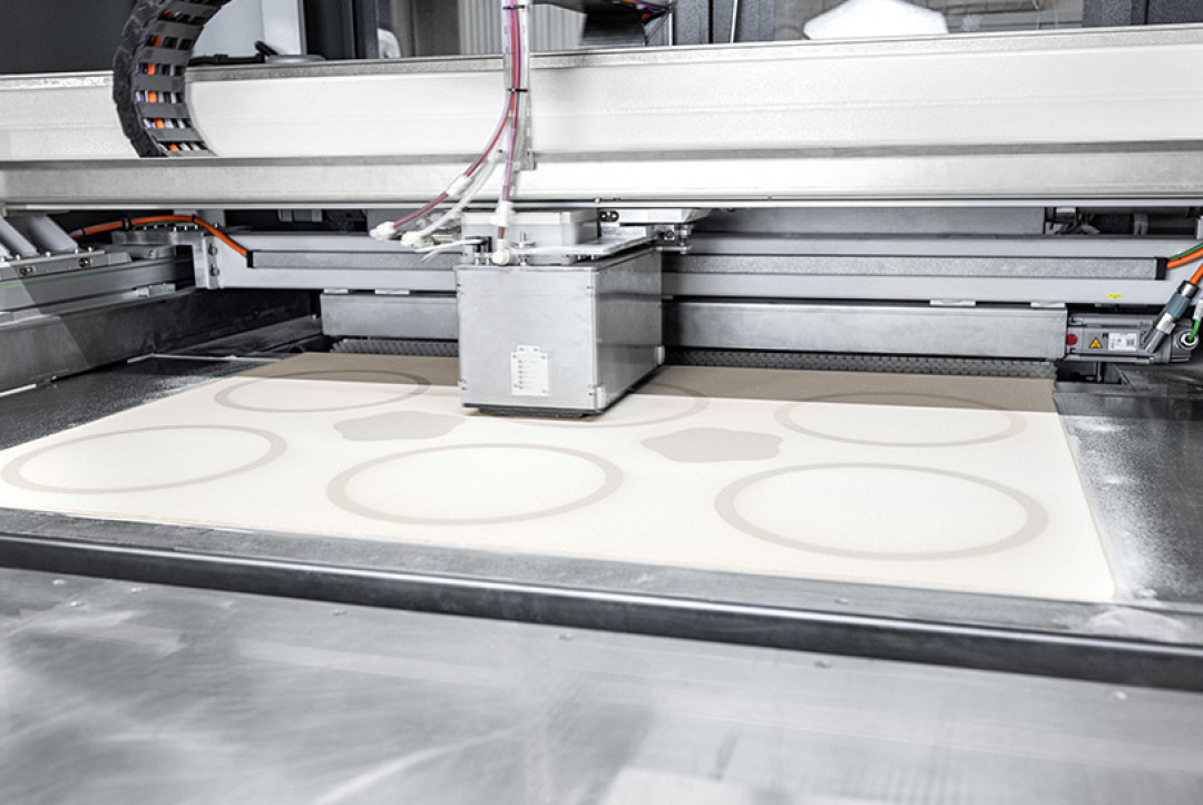 Druckbett und Druckkopf der neuen S-Max Pro; Foto: ExOne